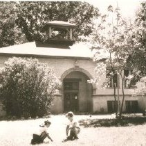 Keego Harbor School with 2 Kids Photo 1 of 2