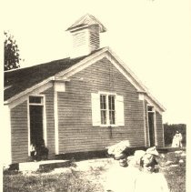 1920 Green with Two Girls in Bows