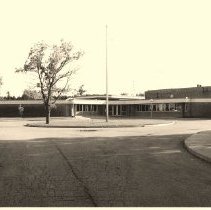 West Bloomfield Exterior photo of Doherty Elementary School Photo 1 of 2