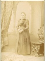 Walker (Ney), Lucie Emilie (2016.33.10.12)