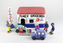 Street Scene: Gasolinera (Gas Station)