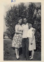 Photo of Stella Mae Alexander Stokes, Malcolm Alexander, and Jessie Dykes