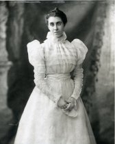 Black and white half-length portrait photograph of Ernestine Krolik Kahn, wife of Albert Kahn