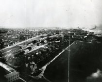 A black and white aerial photo of Historic Fort Wayne