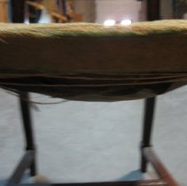 detail seat front/ underneath