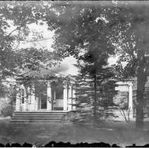 [Unidentified house with portico]
