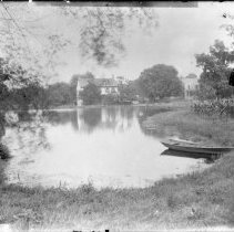 [Vandeventer Pond and the Beatty House]