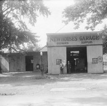 [Newhouses Garage, 1922]