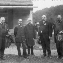 [Group at Washington's Headquarters]