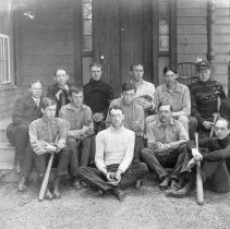 [Bachelor Baseball Nine]