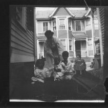 [Mother and Children on Bank Street]