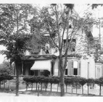 [15 Dickinson Street]