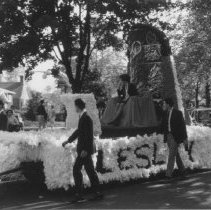 [Lesley Bush on float]