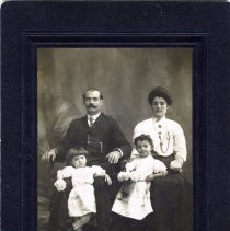 To Uncle bu mir'eb this pictur