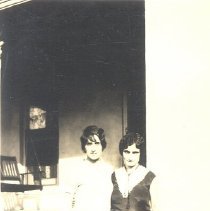1924-01 Black & white photo of women standing in front of house
