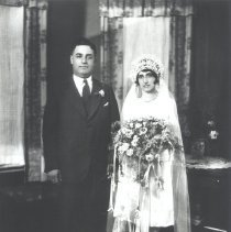 1927-wedding_portrait black & white image of couple in wedding clothes
