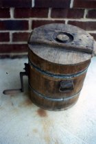 Wooden Ice Cream Maker with Lid