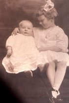 Hilda & Marion Shadel 1917