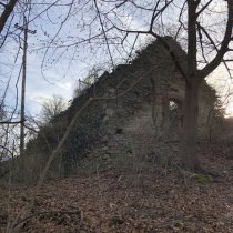 HRS 045-HA-008 Nitre Hall Powder Magazine Ruins- North End (2019)