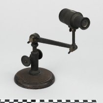 Compound magnifier on stand