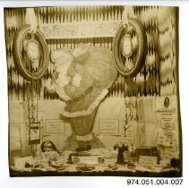 [N.E. Hett Auto Supplies Christmas display]