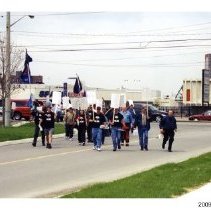 [CAW Local 1451 and Local 1285 picket line]