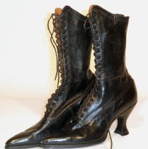 Women's High Lace-Up Black Boots