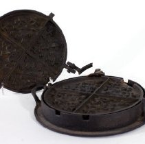 waffle iron -  open lid