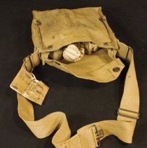 Andrus WWI gas mask - ''This envelope contains...'