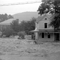 Carlson House and Washington High School, Flood of 1955