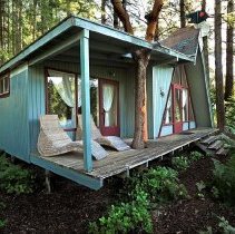 Hellyer A-frame, porch view, 2016