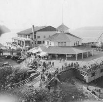 The second and third floors were completed 1925-26