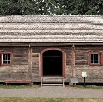 Granary at Fort Nisqually, 2016