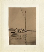 Sailboat "Pert" with nine men and women