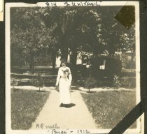 Byge on the Alpha Phi walk at 814 South University.