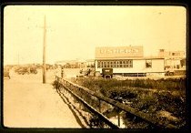 Usher's on Devereux Beach