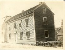 Skipper Floyd Ireson House, 19