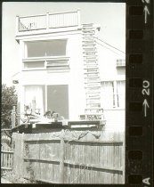 End view 137 Front St.