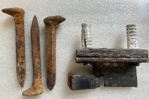 Rail spikes & Bracket