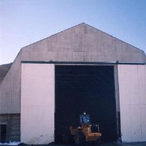 ph 24760 Gambrel Barn