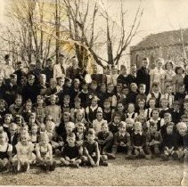 Fergus Public School, photo, 1944-1945.