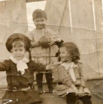 ph 15055 Stanley and Thelma McMillan, Guelph.