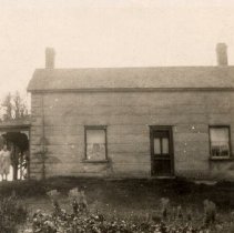 ph 15059 Mr. and Mrs. John Thomson, pioneer home.