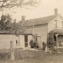 ph 15060 Mr. and Mrs. John Thomson, pioneer home, Gueph, 1948.