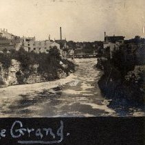 ph 15566: The Grand River, Fergus.