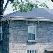 8925 stone duplex 1971