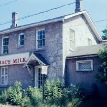 9040 Mac's Milk 1972