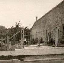 ph 24519 Templin Gardens St. Andrew Street entrance ca.1940