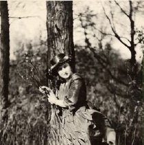 ph 24530 Laura Dow ca.1920