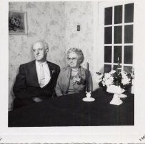 ph 24554 Hugh & Laura Templin 1961